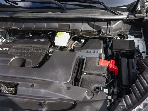 Used 2022 Nissan Pathfinder SL w/ SL Premium Package image 12