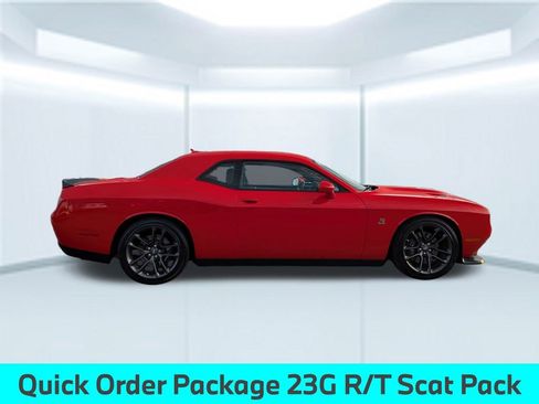 Used 2022 Dodge Challenger R/T Scat Pack w/ Driver Convenience Group image 8