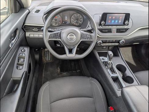 Used 2022 Nissan Altima 2.5 S FWD image 8