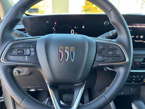 Used 2025 Buick Encore GX Preferred image 25
