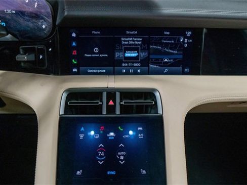 Used 2021 Porsche Taycan image 7