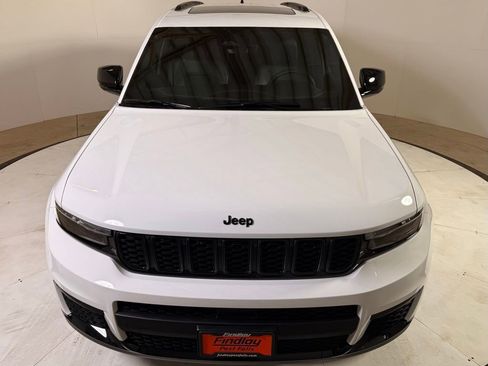 New 2025 Jeep Grand Cherokee L Altitude AWD/4WD image 2