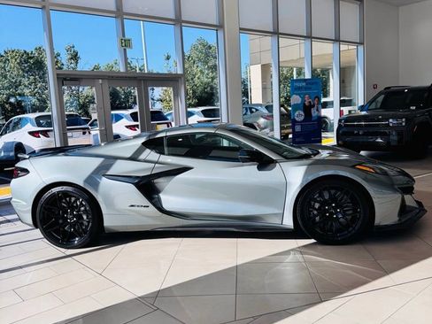 Used 2023 Chevrolet Corvette Z06 w/ Engine Appearance Package RWD image 4