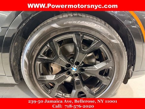 Used 2021 BMW X7 xDrive40i w/ Premium Package AWD/4WD image 14