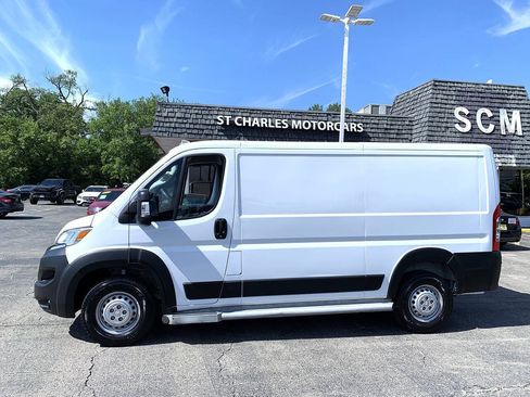 Used 2025 RAM ProMaster 2500 w/ U-Haul Equipment Group FWD image 2