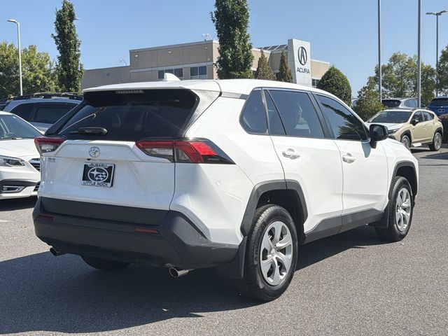 Used 2022 Toyota RAV4 LE FWD image 3