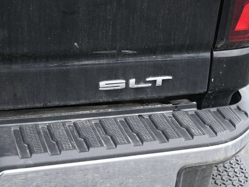 Used 2025 GMC Sierra 2500 SLT w/ SLT Convenience Package AWD/4WD image 18