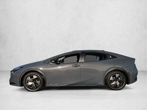 Used 2026 Toyota Prius LE FWD image 9