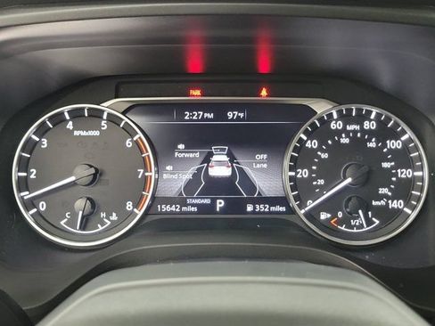 Certified 2025 Nissan Rogue SV FWD image 24