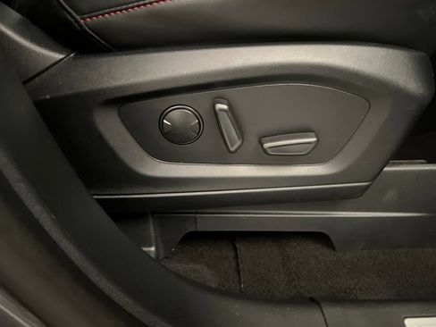 Used 2025 Ford Explorer ST-Line AWD/4WD image 33