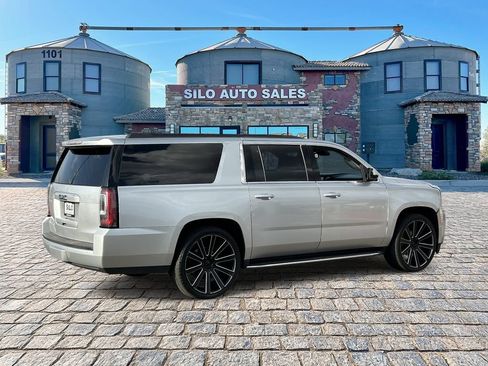 Used 2018 GMC Yukon XL SLT w/ Open Road Package AWD/4WD image 5