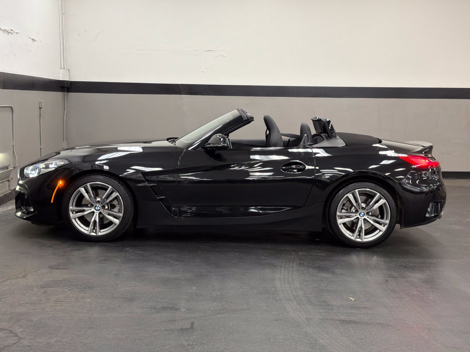 Used 2026 BMW Z4 sDrive30i RWD image 9