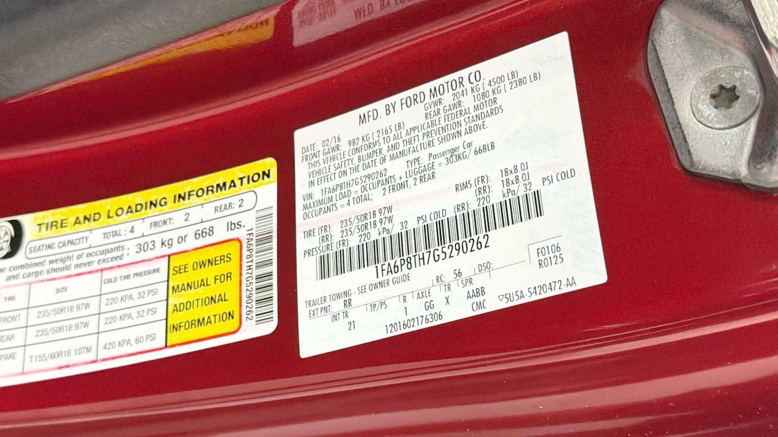 Used 2016 Ford Mustang Coupe RWD image 11