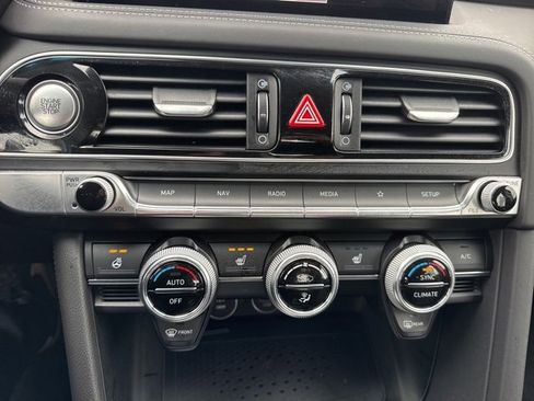 Used 2022 Genesis G70 2.0T w/ Prestige Package image 19