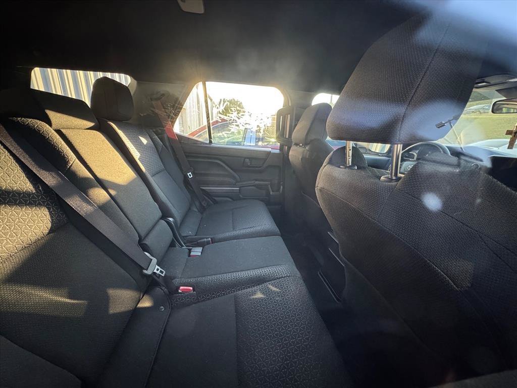 Used 2025 Toyota 4Runner SR5 AWD/4WD image 4