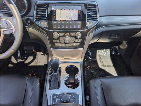 Used 2020 Jeep Grand Cherokee Limited AWD/4WD image 19