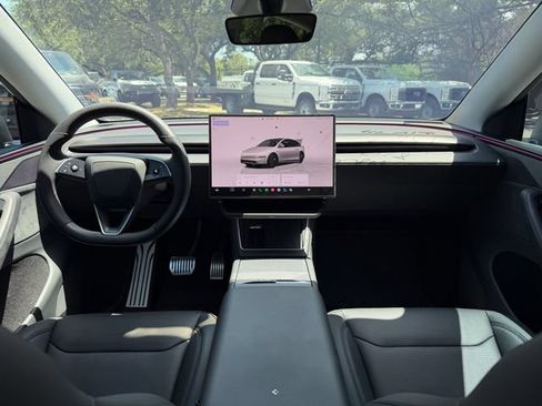 Used 2026 Tesla Model Y 2WD image 16