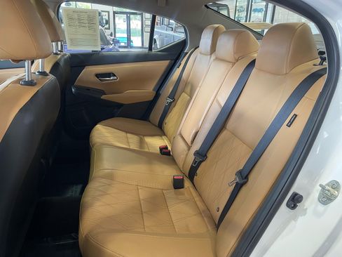 Used 2022 Nissan Sentra SV w/ SV Premium Package image 28