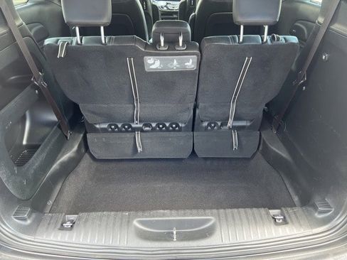 Certified 2019 Chrysler Pacifica Touring-L Plus w/ Advanced Safetytec Group image 8