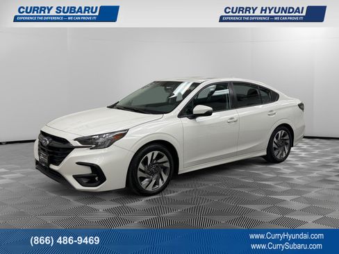 Used 2023 Subaru Legacy Limited image 1