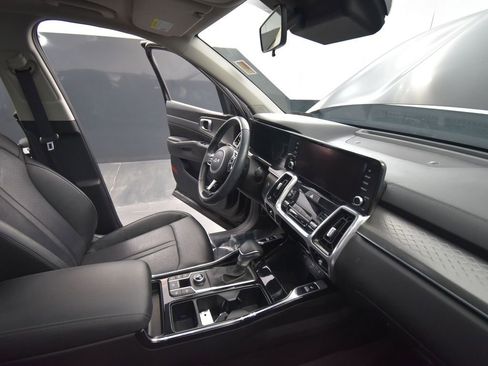 Certified 2022 Kia Sorento SX image 18