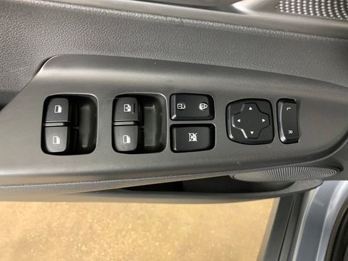 Used 2020 Hyundai Kona SEL FWD image 17