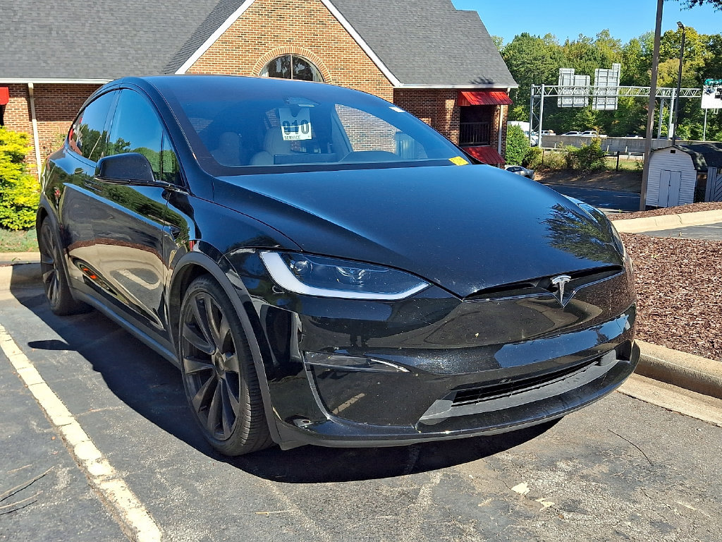 Used 2025 Tesla Model X AWD/4WD image 2