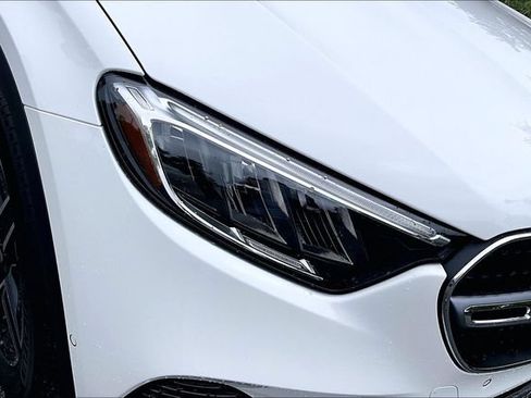 Certified 2026 Mercedes-Benz GLC 300 4MATIC image 36
