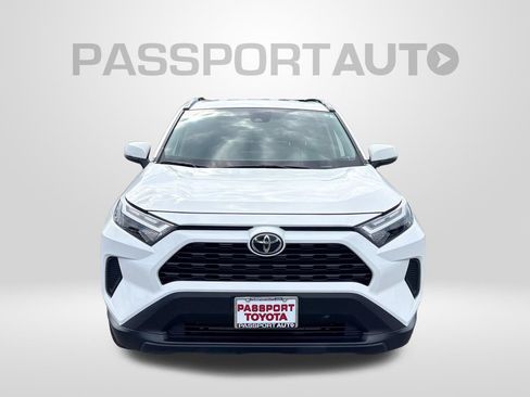 Used 2025 Toyota RAV4 XLE AWD/4WD image 12