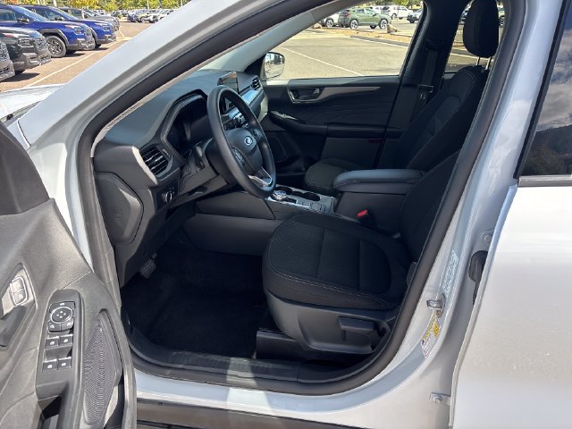 Used 2025 Ford Escape Active AWD/4WD image 12