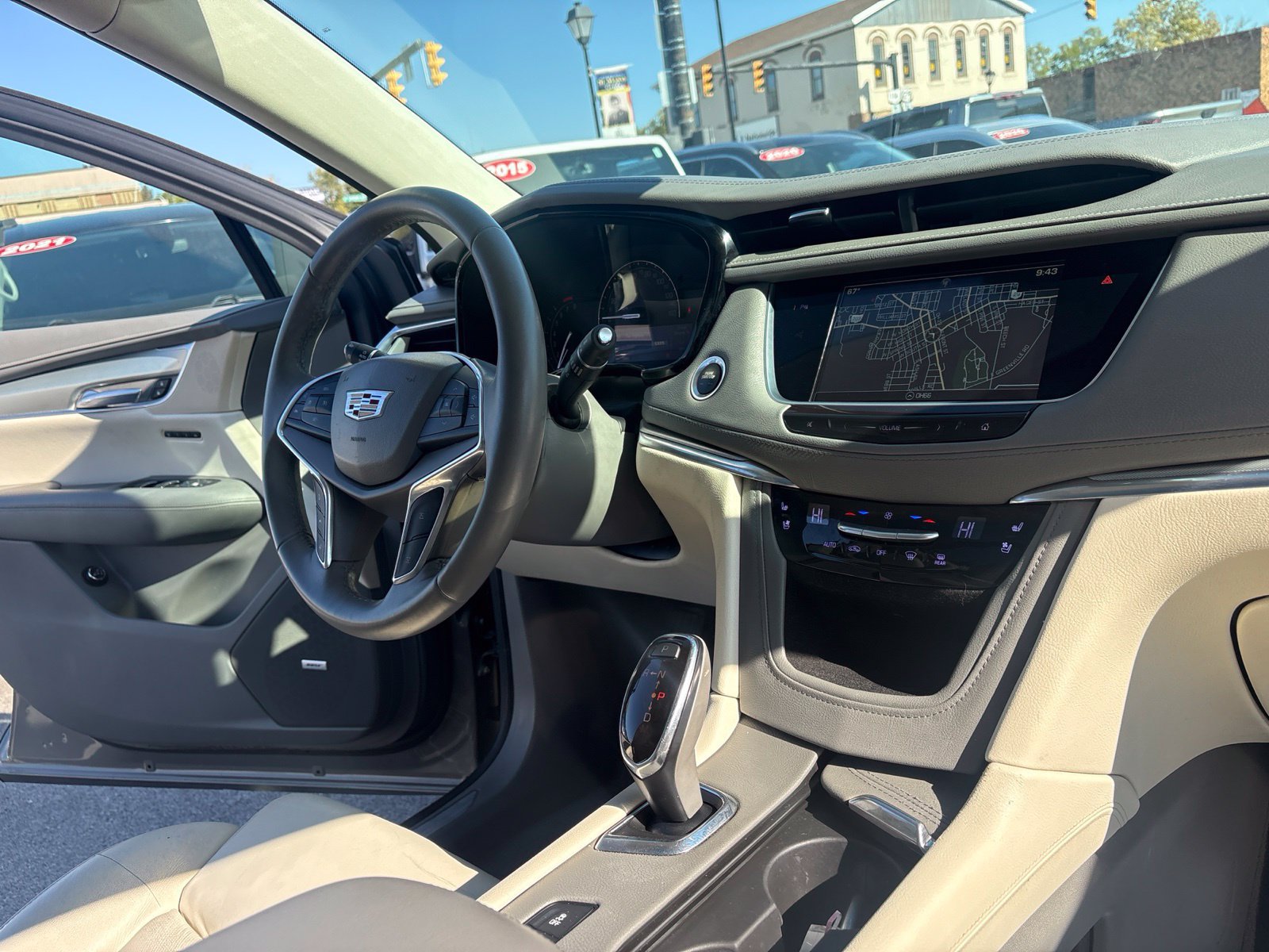 Used 2017 Cadillac XT5 Premium Luxury FWD image 24