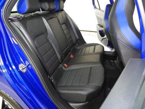 Used 2024 Volkswagen Golf R AWD/4WD image 20
