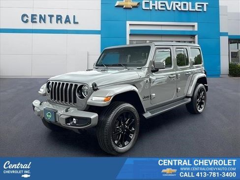 Used 2023 Jeep Wrangler Unlimited Sahara AWD/4WD image 1