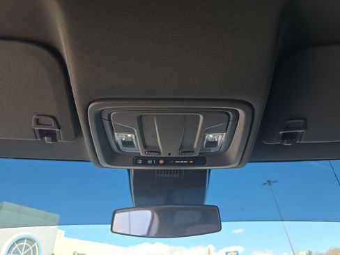 Used 2024 GMC Sierra 1500 Elevation image 26