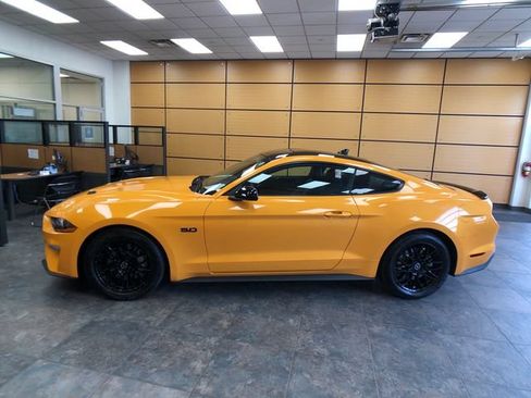 Certified 2022 Ford Mustang GT Premium w/ Black Accent Package RWD image 4