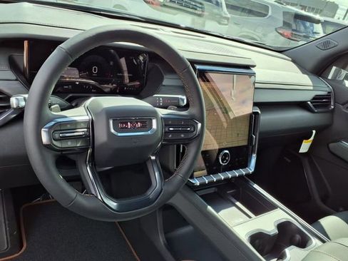 New 2026 GMC Acadia AT4 image 5