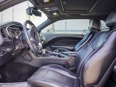 Used 2017 Dodge Challenger SXT Plus image 7