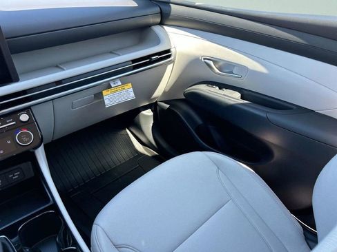 New 2026 Hyundai Tucson SEL image 18