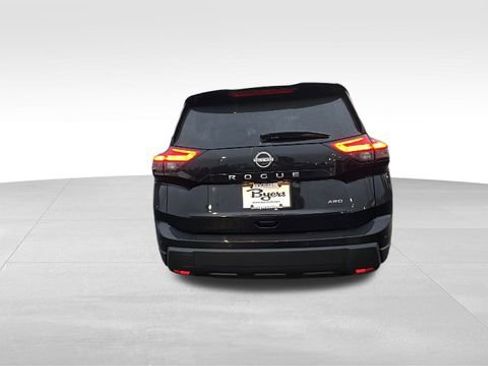 Used 2024 Nissan Rogue S image 35
