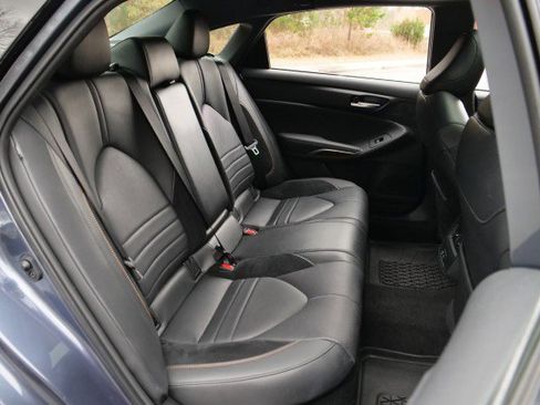 Used 2021 Toyota Avalon XSE image 35