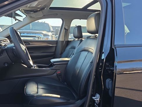 Used 2022 Jeep Grand Cherokee Limited 4xe w/ Luxury Tech Group II image 4