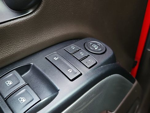 Used 2018 Chevrolet Silverado 1500 LTZ Z71 w/ LTZ Plus Package image 26