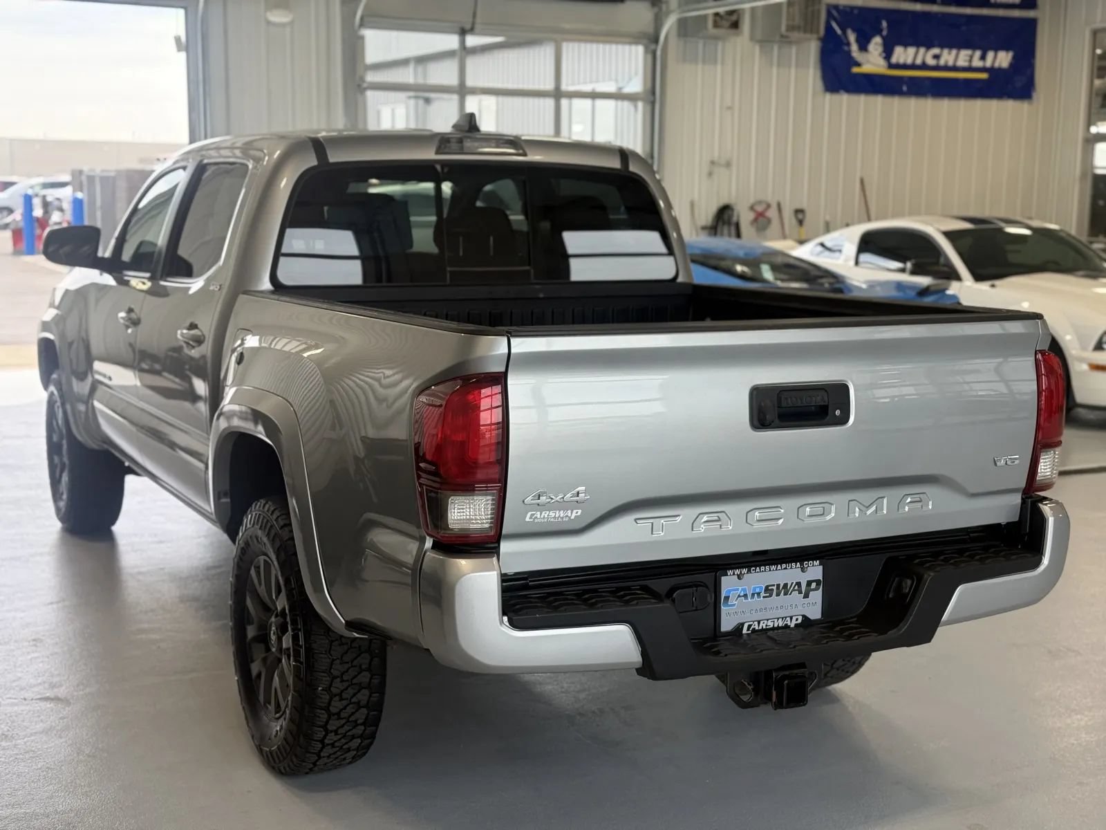 Used 2023 Toyota Tacoma SR5 w/ Technology Package AWD/4WD image 5