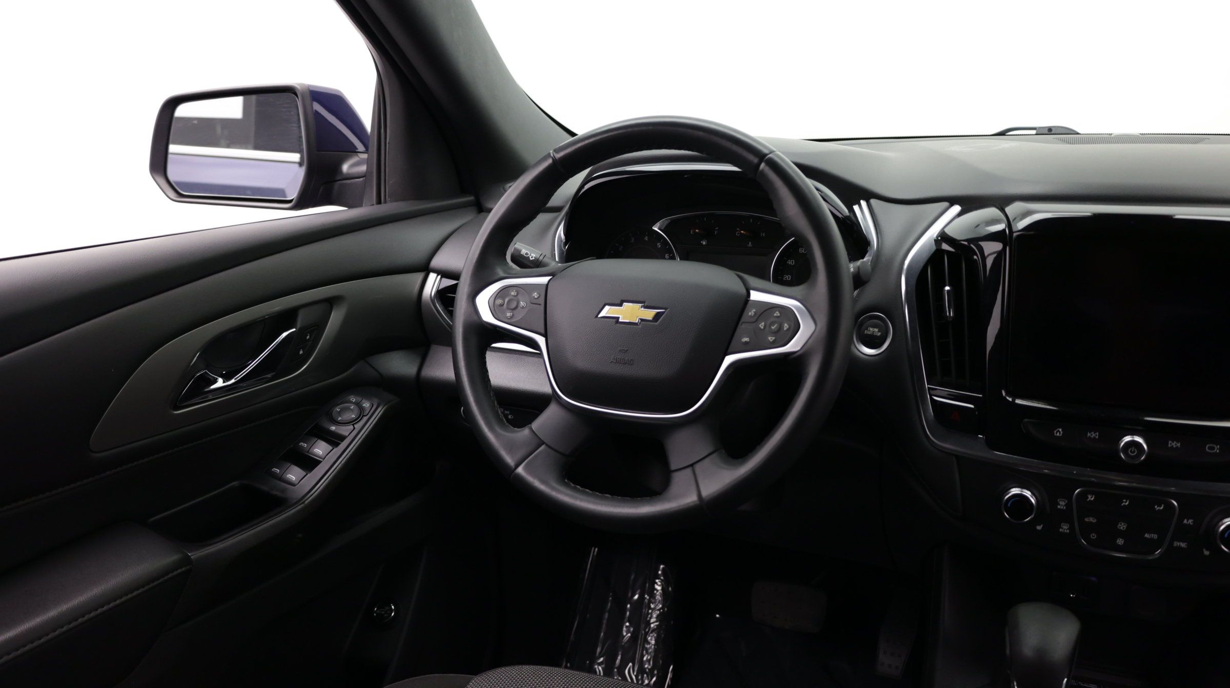 Used 2023 Chevrolet Traverse LT FWD image 33