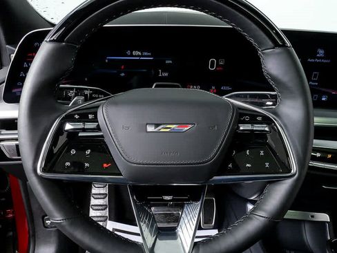 Used 2026 Cadillac Lyriq V AWD/4WD image 5