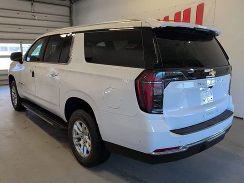 New 2026 Chevrolet Suburban LS image 2