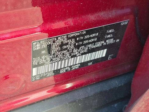 Used 2023 Toyota Venza LE AWD/4WD image 16