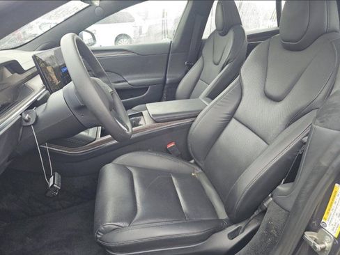 Used 2023 Tesla Model S Standard Range image 4