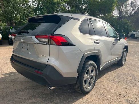 Used 2025 Toyota RAV4 XLE FWD image 5