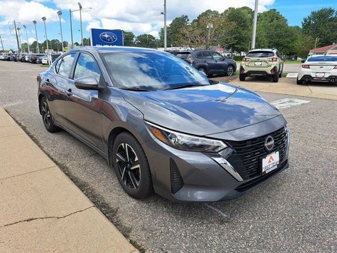 Used 2025 Nissan Sentra SV FWD image 8